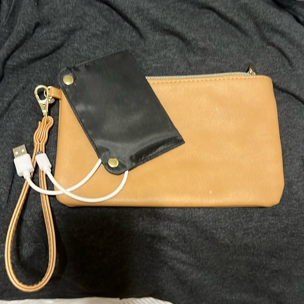 Cul-De-Sac Tan Phone Charging Clutch Wallet/Purse 8.5x5”